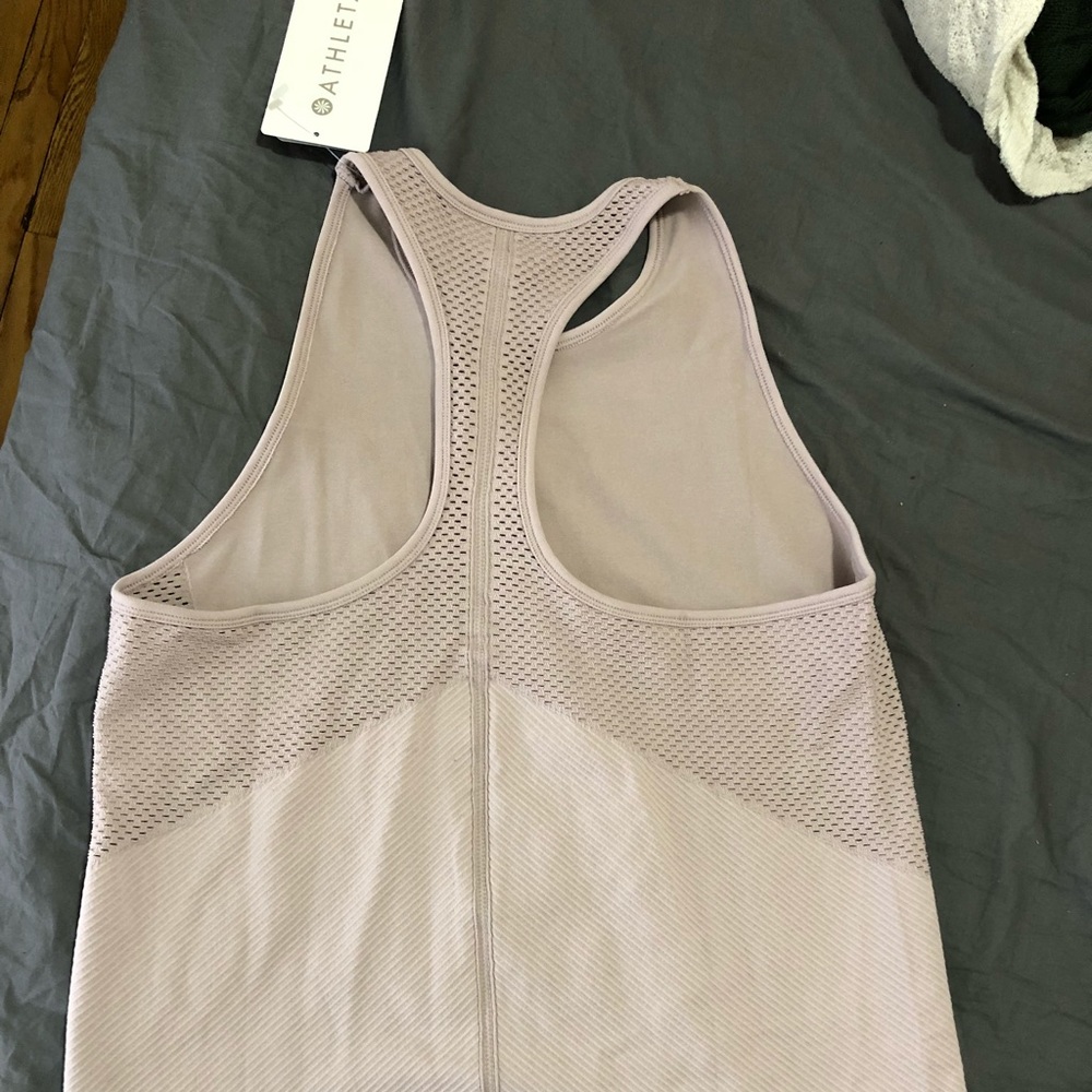 NWT Athleta racer back tank. 49$ value!!!